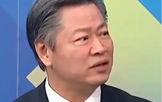 赖岳谦一针见血：中国的“不惹事”已经过时了！不怕事是前提，但该惹事时必须果断出手