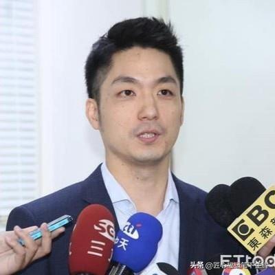 47岁蒋万安在台北市长网络投票中惊天逆转。前期沈伯洋62%大幅领先，投票尾声蒋万