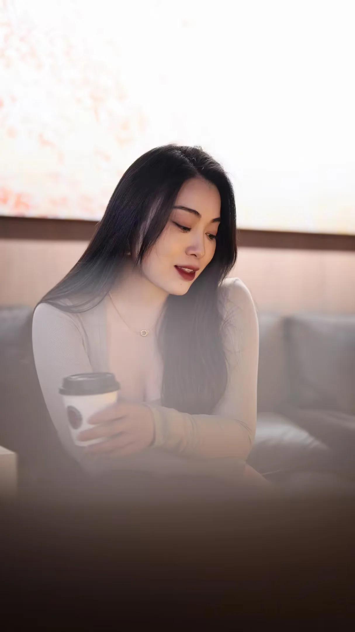 人生路上，我们会遇到许多绊脚石，这个绊脚石有时不是能力，不是条件，而是情绪。 所