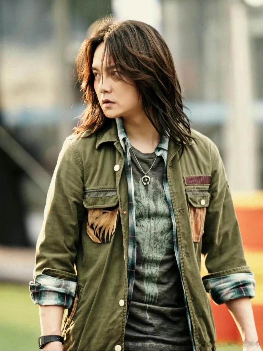 飞驰人生六大遗憾 六年飞驰，遗憾成了故事的注脚。这次，请给张驰一辆顶配赛车，给记