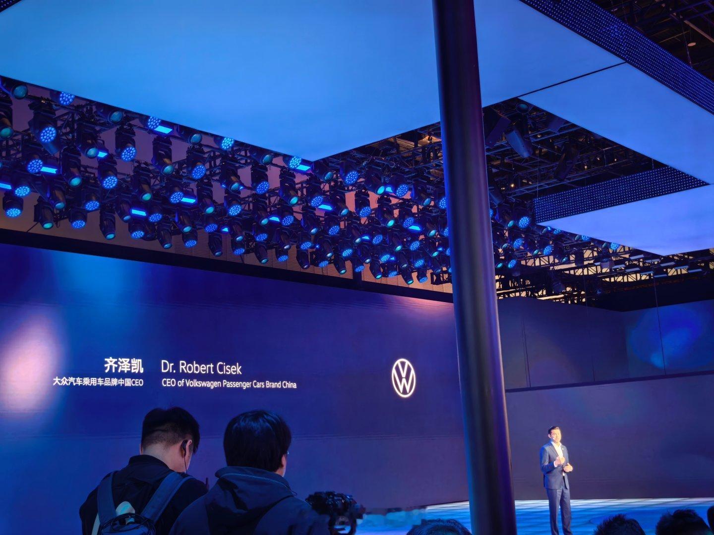 见证大众时刻2026北京车展，大众亮出史上最大规模新能源攻势，今年在华将推13款