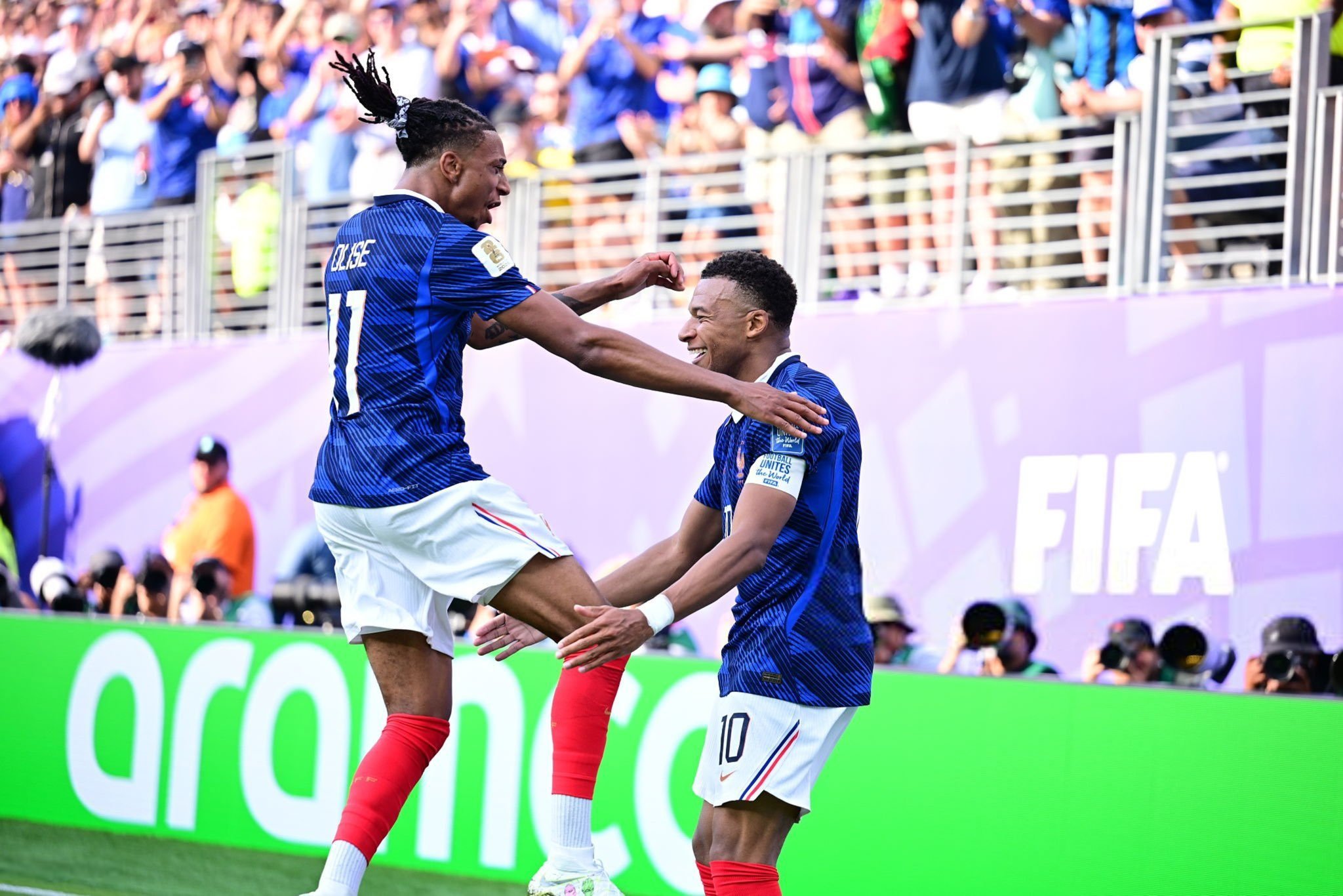 #法国队攻击线太超纲了# 姆巴佩、奥利塞、巴尔克拉，这条攻击线，对今天的瑞典队来