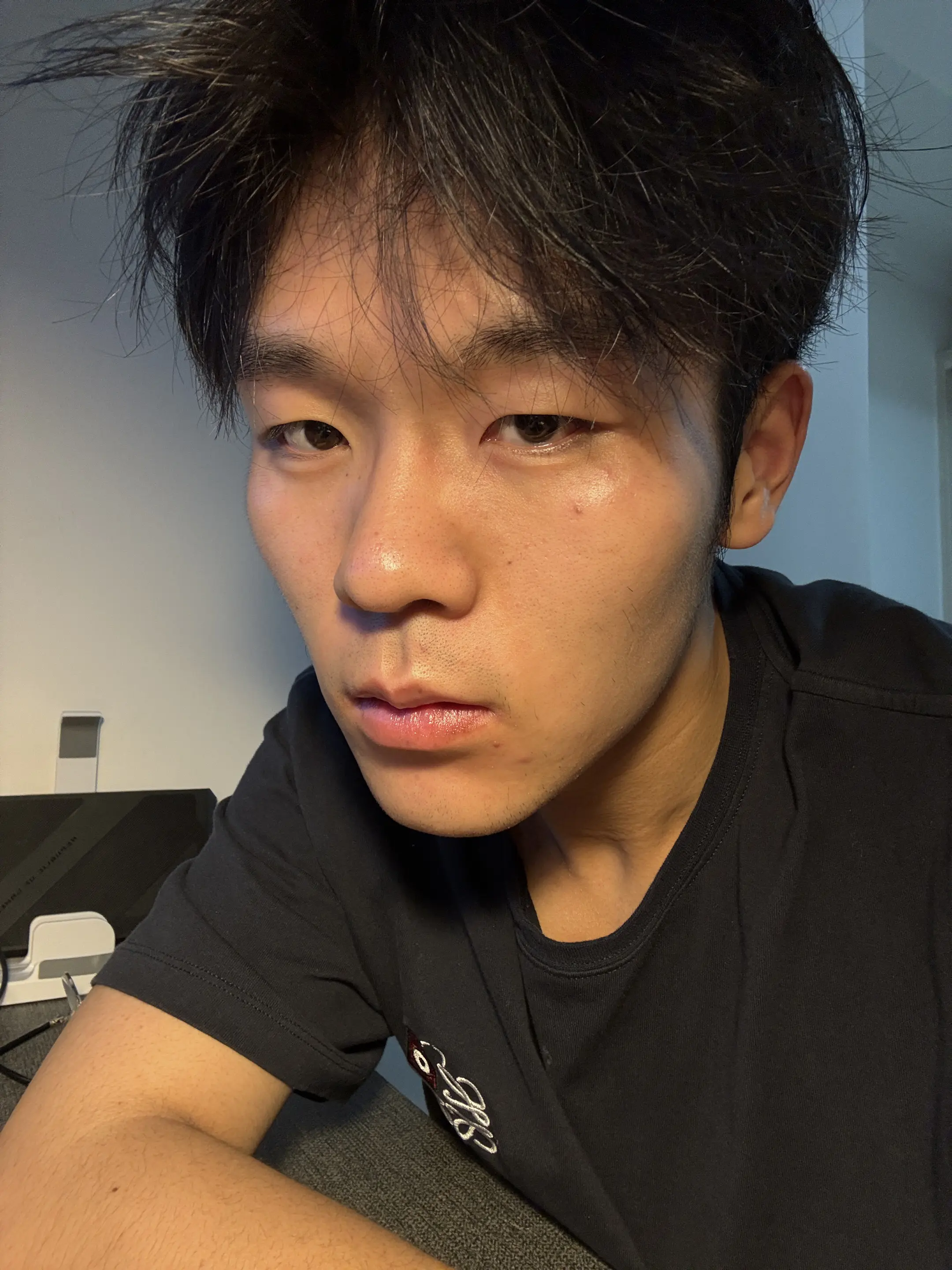 我从来不是一个勇敢的人 如果我感受到你的冷漠我会识趣的离开