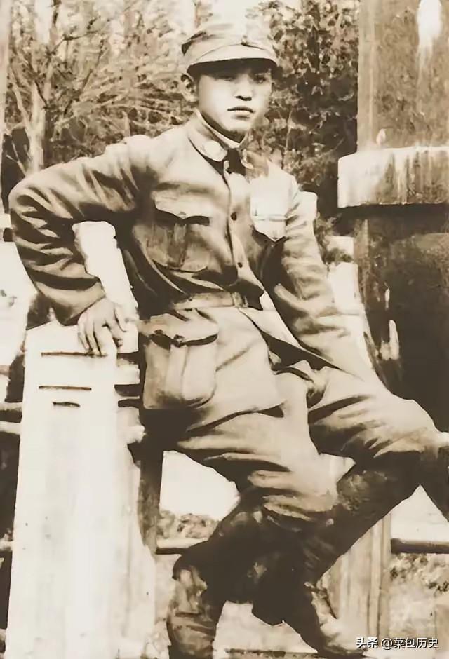 1951年，140师参谋长黎原因为打仗太厉害，资历却不够，军长为了提拔他，接连调