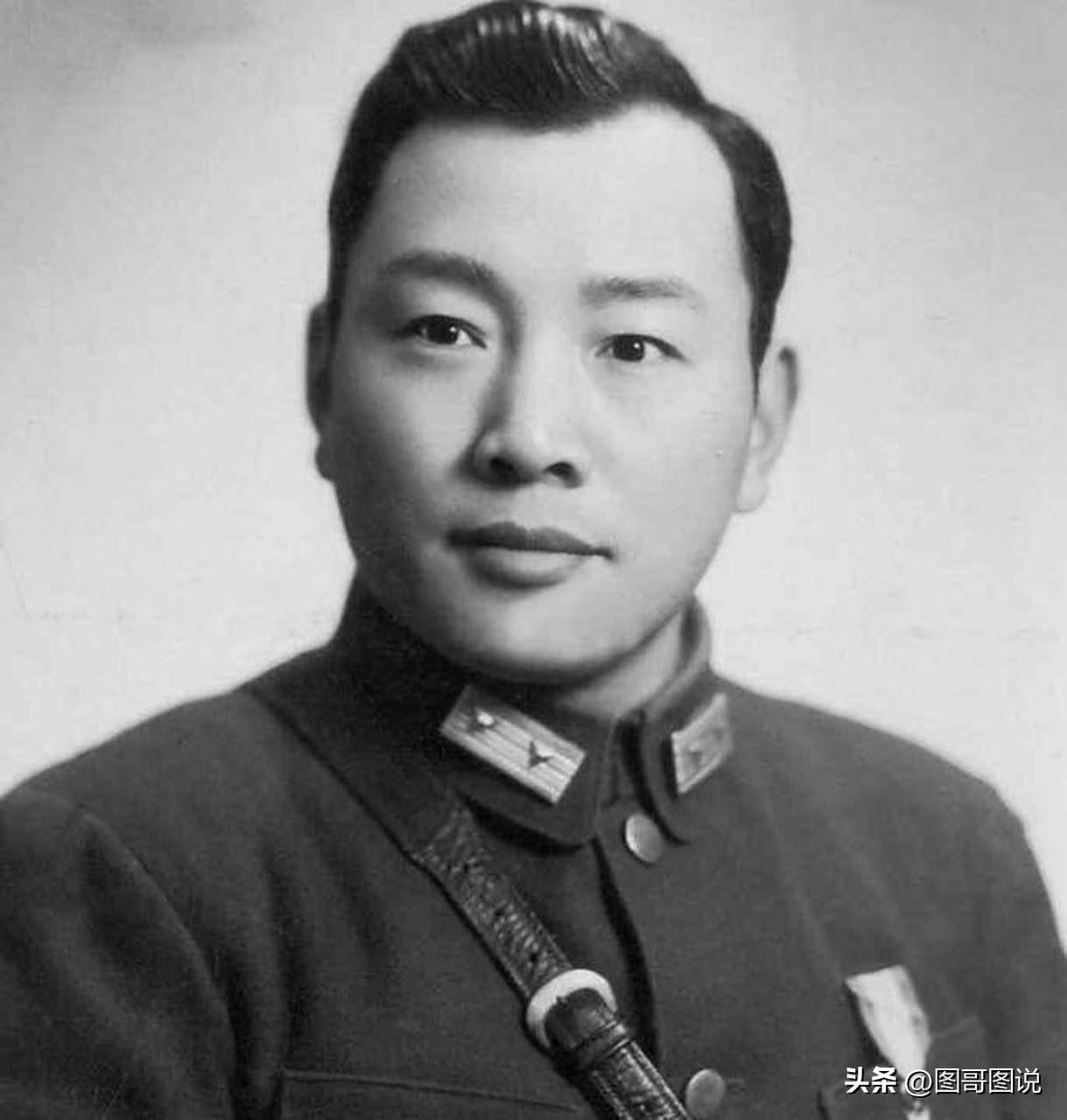宋希濂被俘后，解放军第五兵团司令员杨勇点名要见他，当宋希濂走进会议室的一瞬间，眼