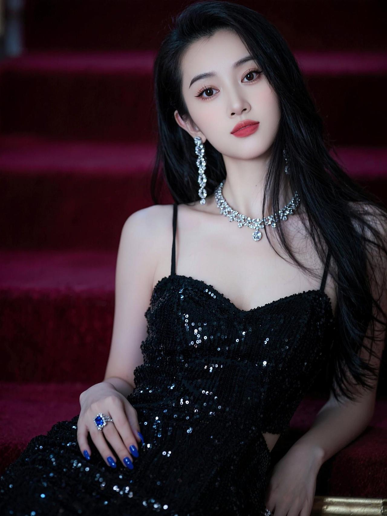 AI亮片氛围感写真 抖音ai创作 抖音玩法合伙人计划。