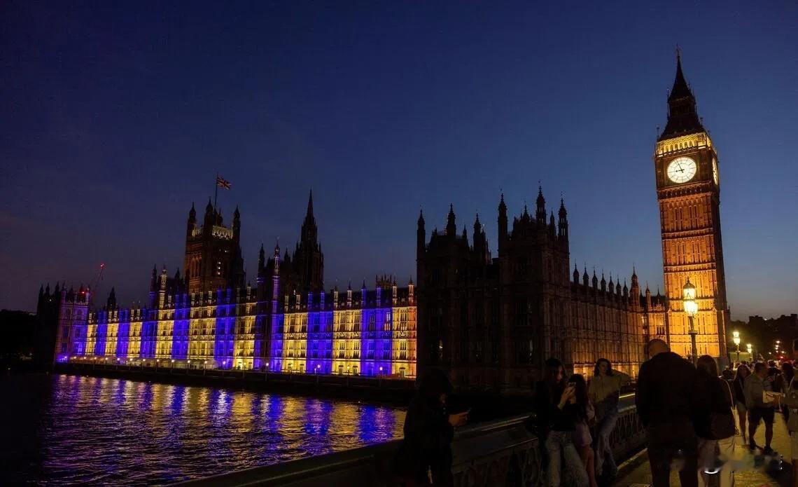 英国囤罐头，美国访莫斯科，这组动作更不寻常

英国政府即将启动一项全国性宣传行动