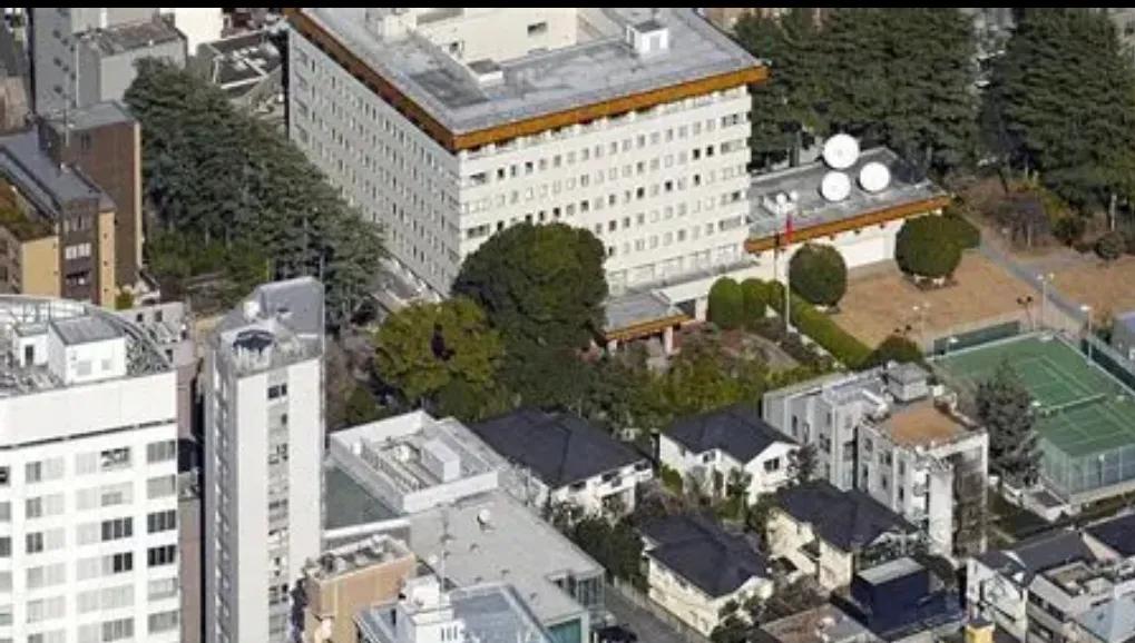 2026年3月24日上午，日本东京，一场发生在中国驻日大使馆门口的闹剧让外界瞠目