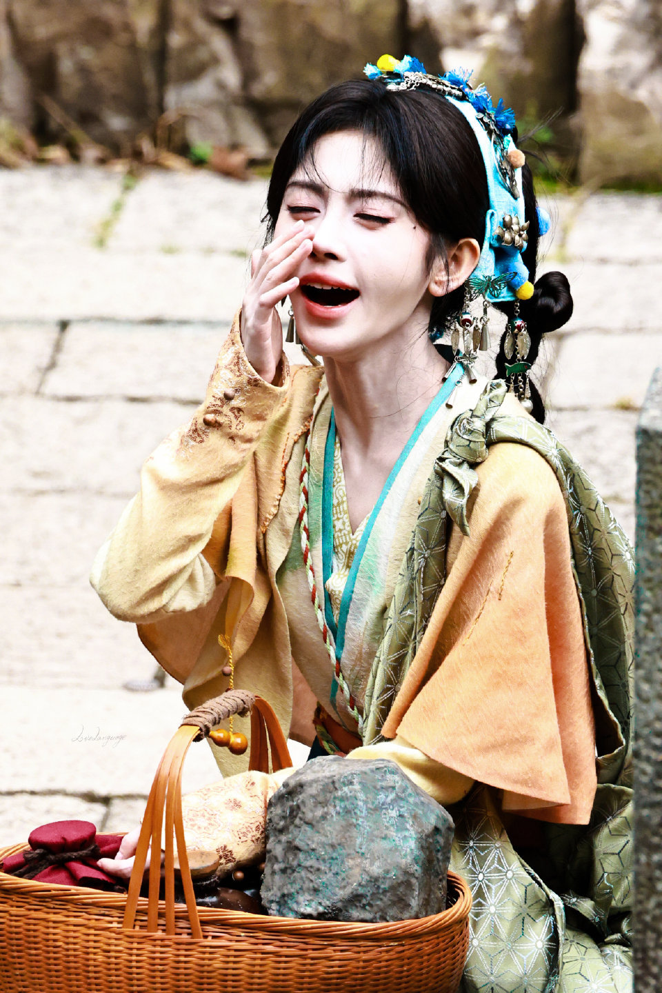 🍊鞠婧祎阿黛🍊鞠婧祎来战“晚风带着你的笑懵懵懂懂 有万分之一的心动在你的瞳孔