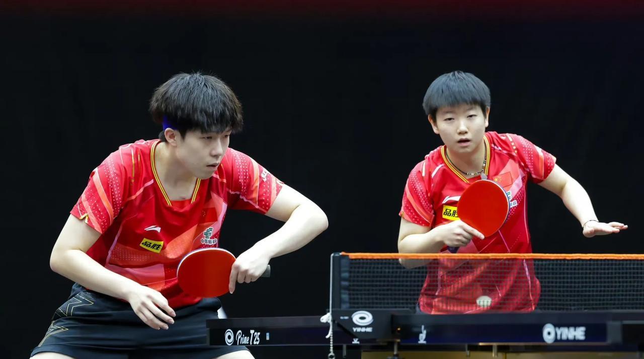 WTT常规挑战赛多哈站，混双1/4决赛：
王楚钦/孙颖莎3-0何钧杰/李皓晴（中