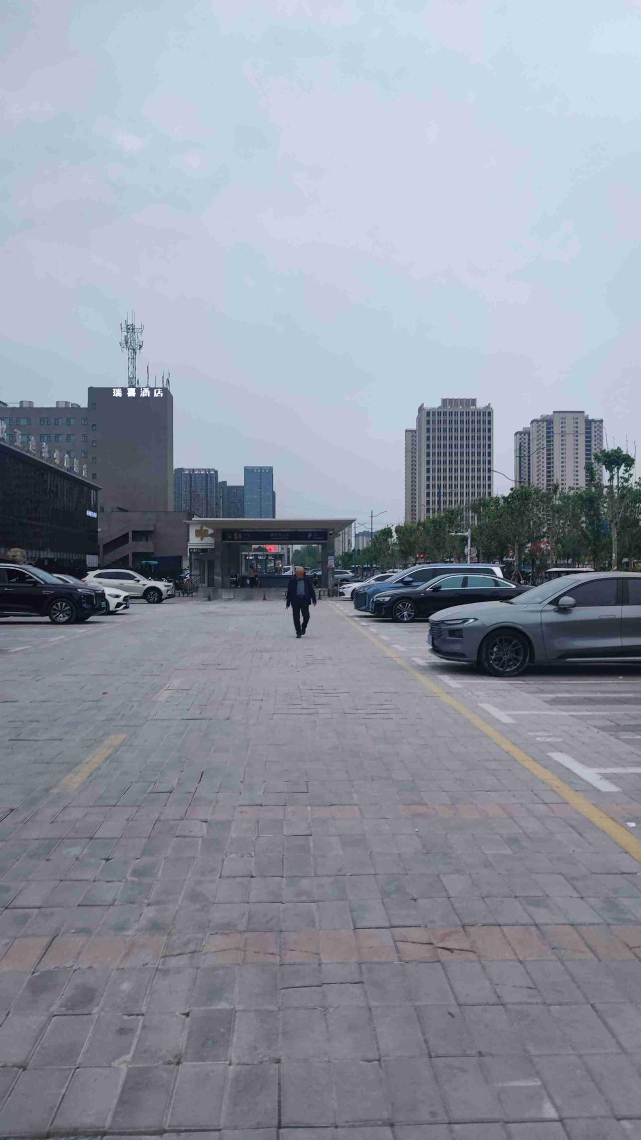 我的今日状态：🏝️旅行度假
我这里的天气：☀️晴天