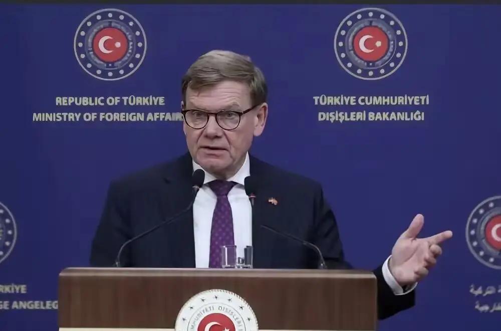 快讯！快讯！。
 
德国突然宣布了。
 
近日，据媒体报道，王毅同德方高层通话。