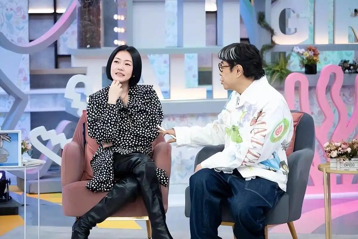 小 S 终于承认日本那趟旅行是这辈最错误的事。

小 S 终于袒露自己的心声了。