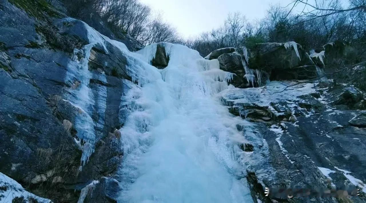 🏔西安周边冰瀑全合集
 01西翠华冰瀑
大峪深处藏着一个鲜为人知的大冰瀑——西