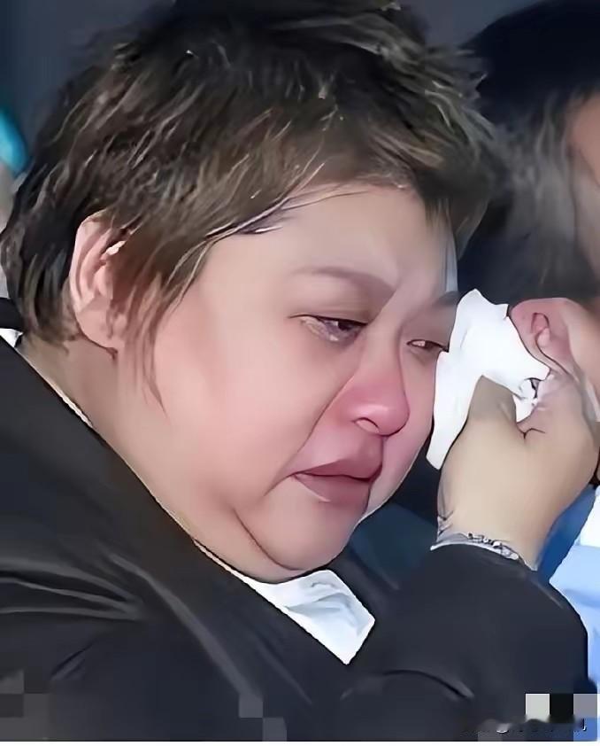 终于给回应了！韩红基金会回应救护车采购相关质疑，表示已知悉网上的相关争议，会全力