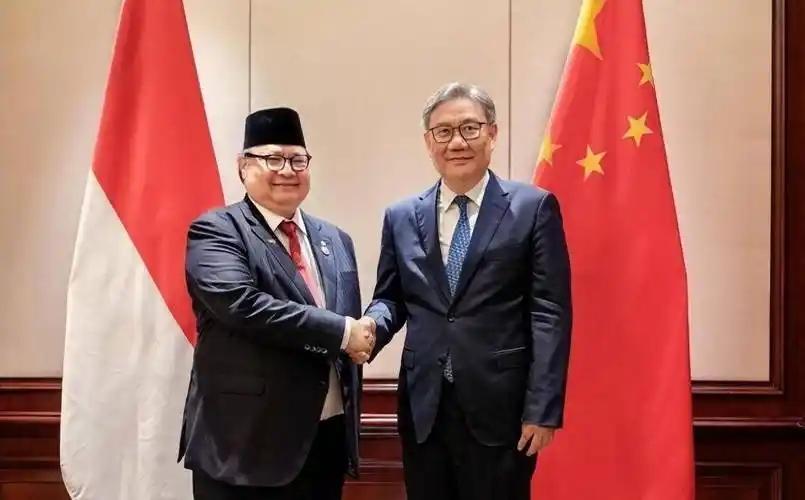 印尼方面近期再次主动找上中国，想要重启雅万高铁延长线的谈判，但让印尼代表团略感意