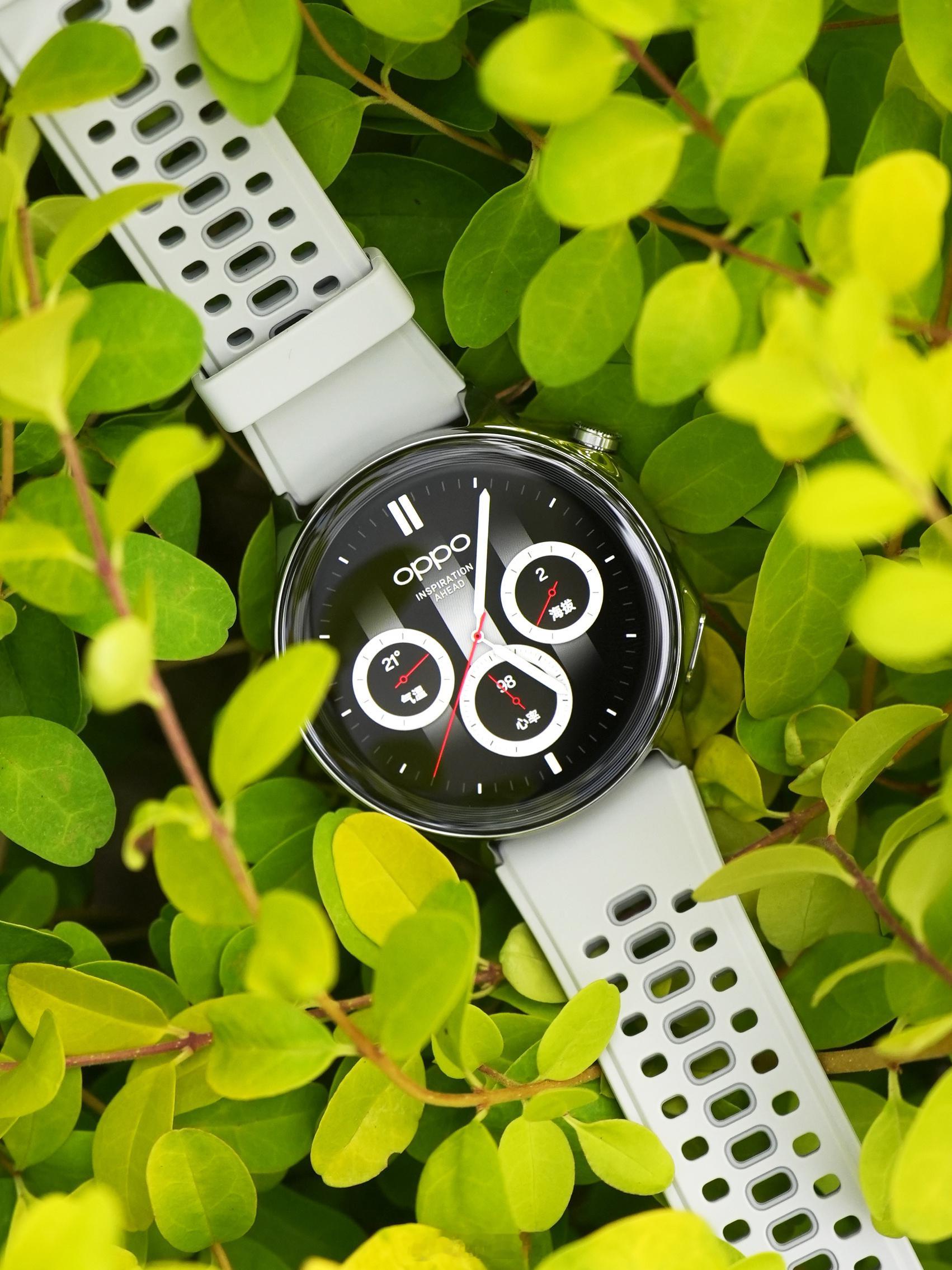 最近一直戴的表就是OPPO Watch X，没别的就是因为它好看精致，该有的功能
