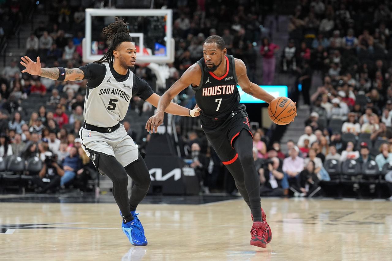 本来大家觉得前一场火箭输给公牛队是意外，但是今天火箭队又在大好局面下不敌森林狼队