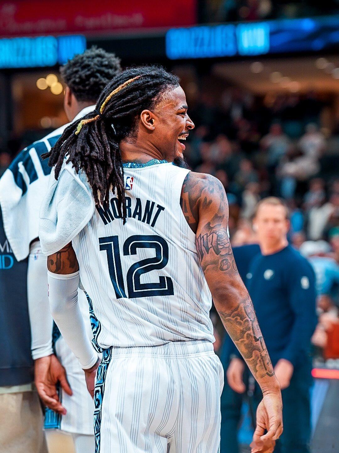 灰熊球员今日赛场高清图集。莫兰特穿这身球衣太帅了