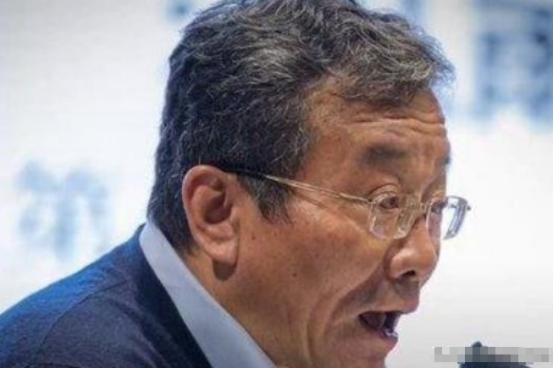 此时此刻，若是你抬头看一眼大盘，或者回望刚刚过去的2024年数据，那个数字依然烫