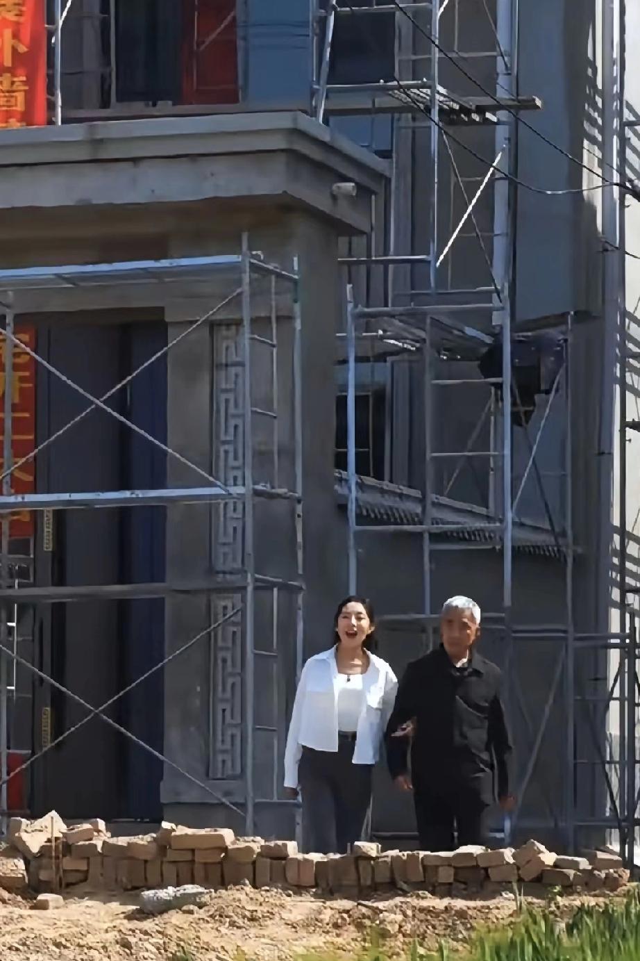 人与人沟通的价值又在哪里?麦小登盖房两年没盖起来，这次不再忍让！

几千万粉丝的