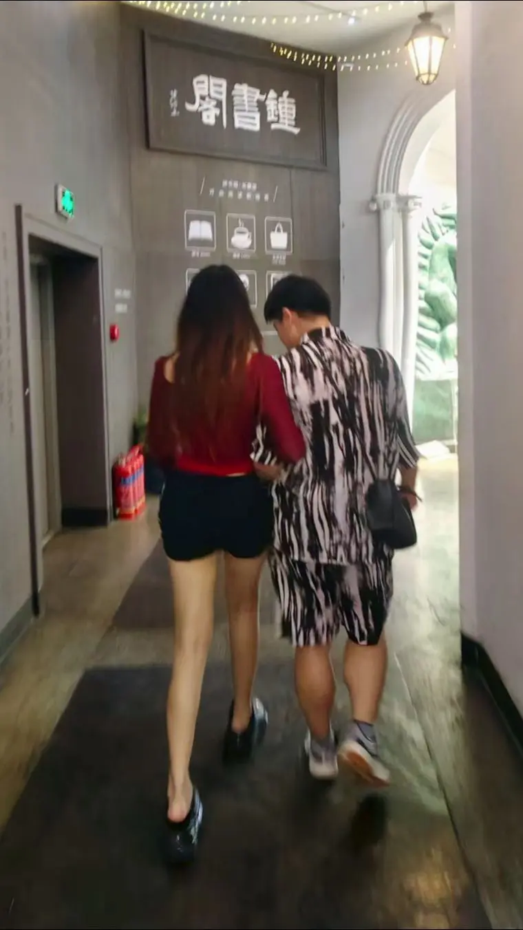 别忘记彼此的约定 我会永远在你身边陪着你  分别前我在想怎么回到100...