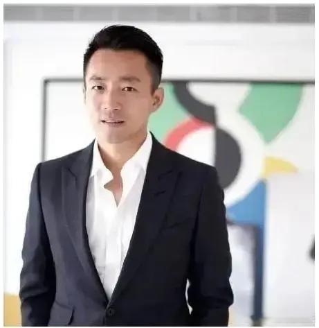 汪小菲二婚，高调晒结婚证，受影响的5个女人：1张兰有了新儿媳，要养的又多了一个人