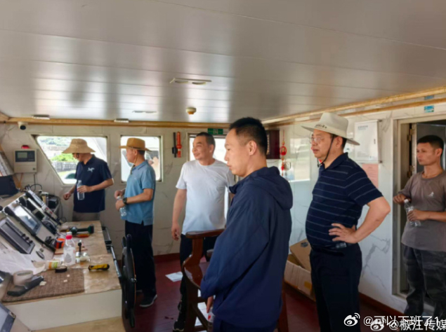 田间抢收水域清患台州椒江冲在防台第一线与台风赛跑！椒江抢抓晴好窗口抢收早稻，农技
