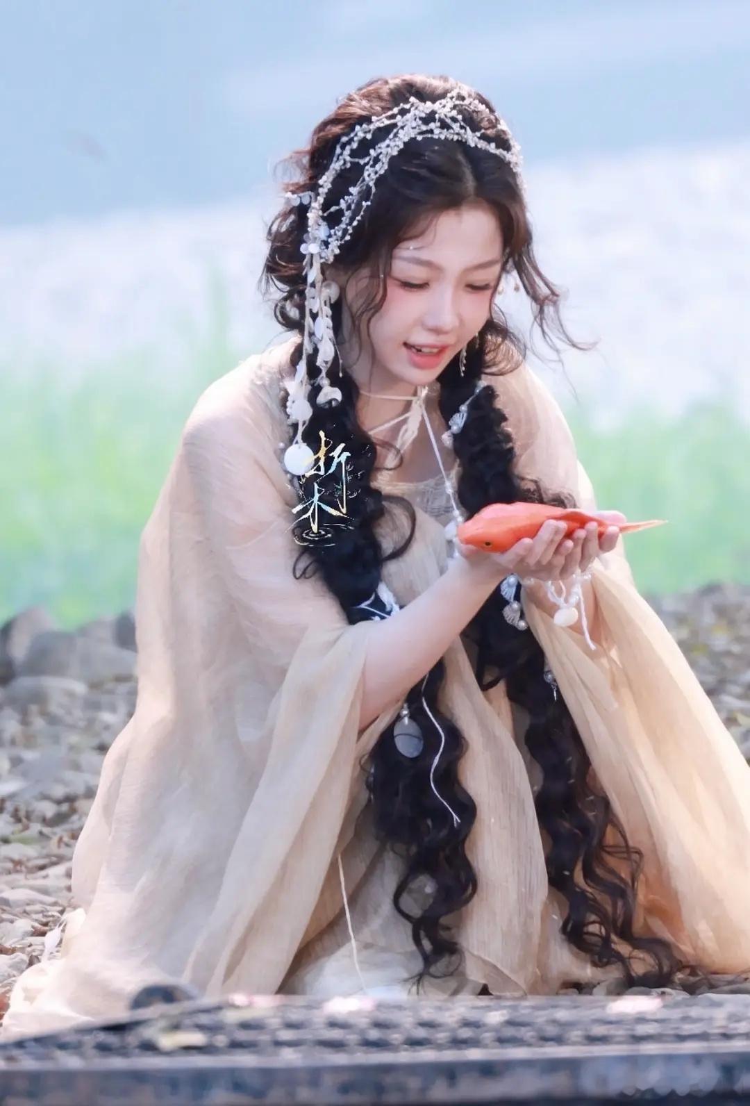 虞书欣这个妆是参考了鞠婧祎吗，很鞠式妆容 