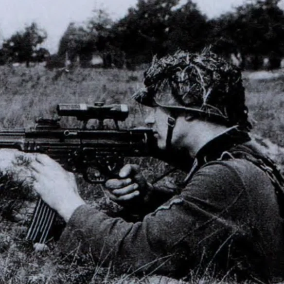 世界上第一款突击步枪：德国STG44突击步枪