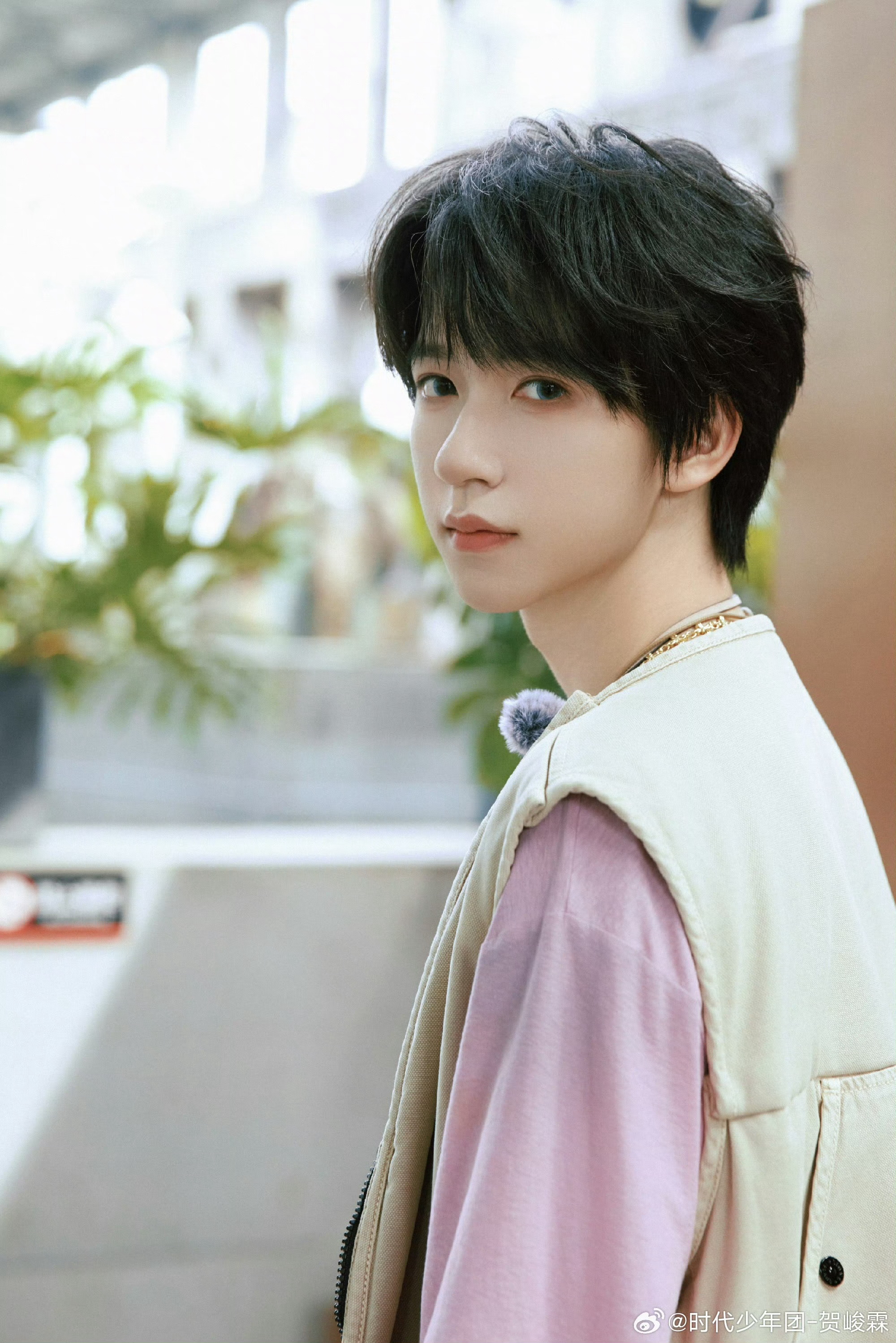 贺峻霖贺峻霖HUAWEI nova代言人💚 贺峻霖五十公里桃花坞6“永远热爱自