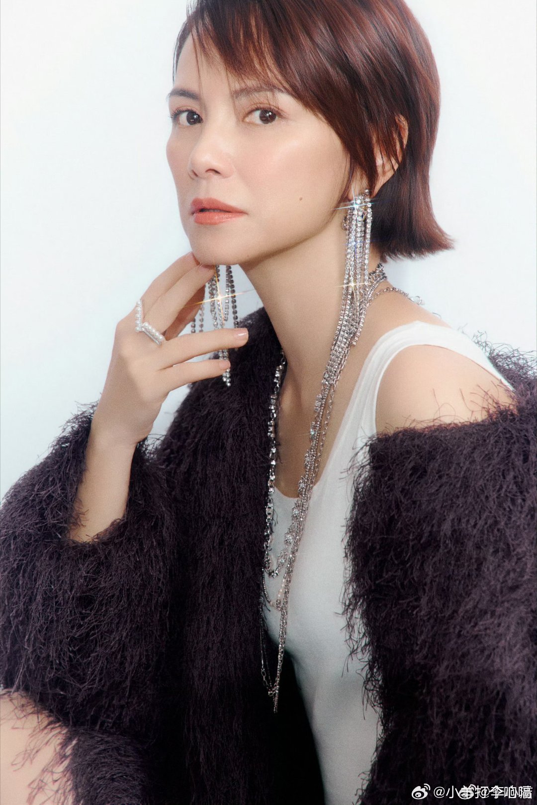 徐洁儿李心洁一组徐洁儿一开嗓还是那个实力派歌手，李心洁的舞台气场也绝了。两位姐姐