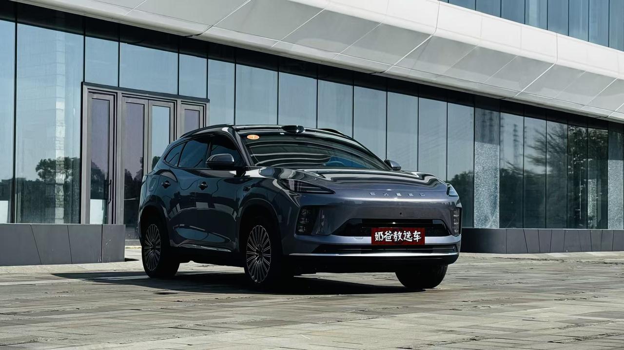 15万左右，纯电续航超过200公里 中型SUV 在乎智驾的可以考虑星途ET5！！