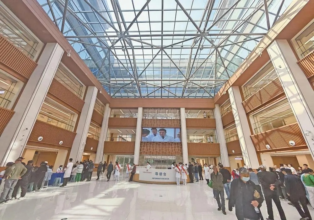 【唐山市中医医院新院区正式开诊】5月19日，唐山市中医医院新院区正式开诊。始建于