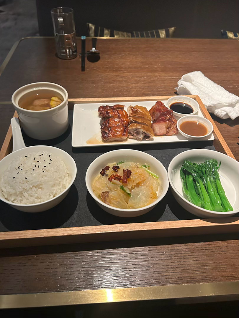 吃饱喝足，回房间继续恶补PPT！ 北京·北京望京凯悦酒店