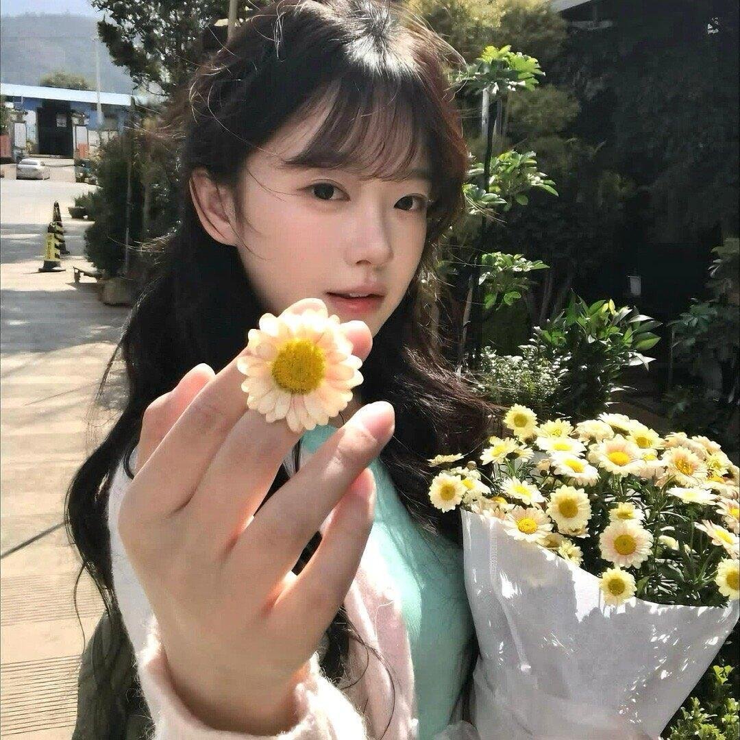 llh的智商好让人安心啊 ​​​