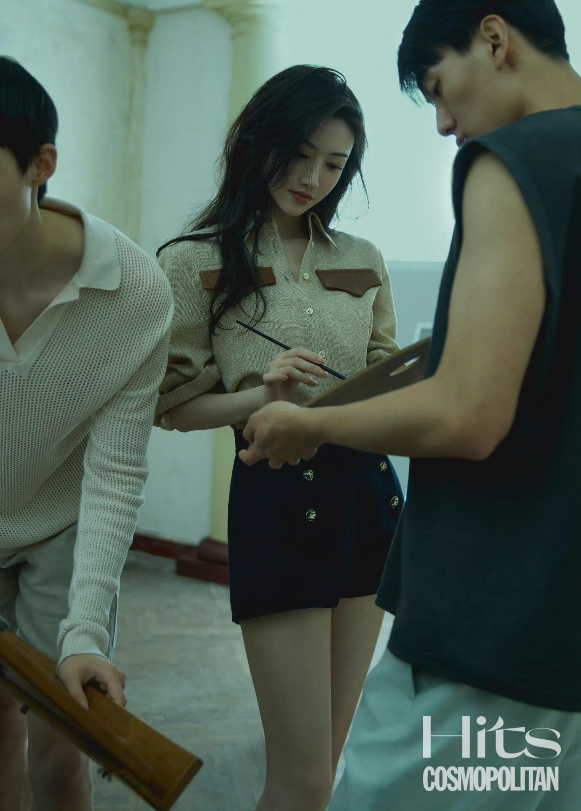 我觉得近几年的这期COSMO是能媲美早期的美…. ​​​