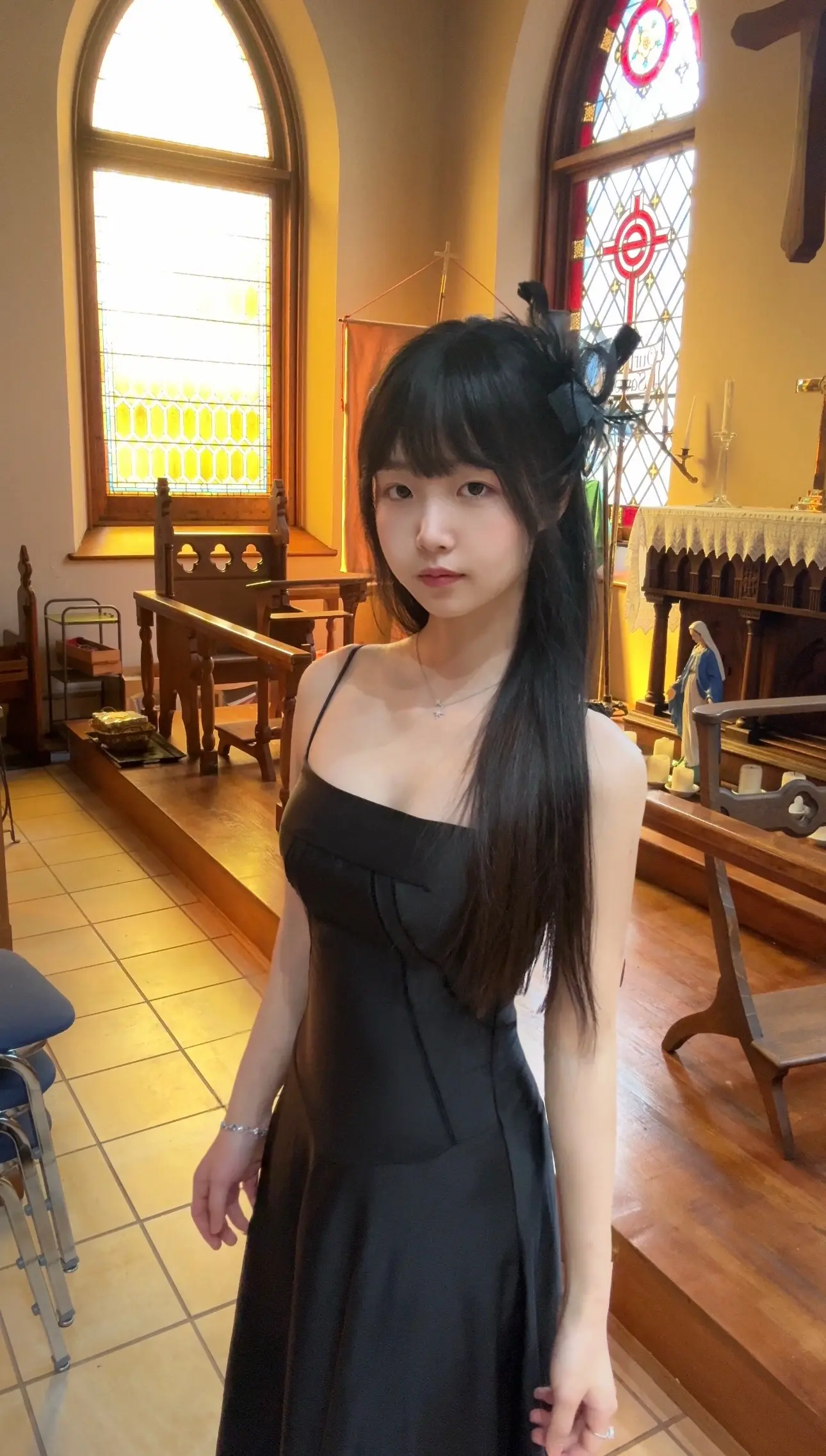 我的爱只剩被替换的无力感。