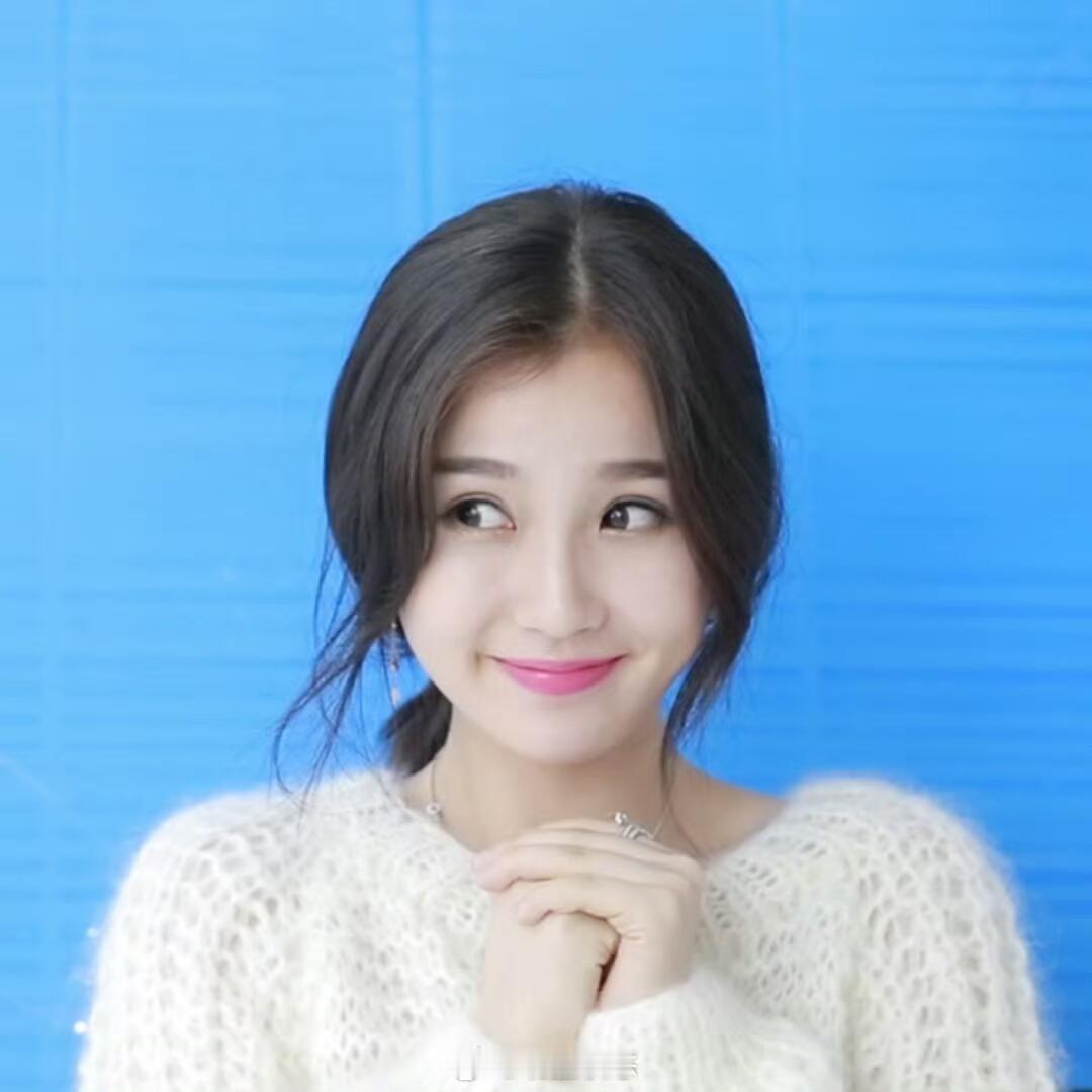 虞书欣早期生图 