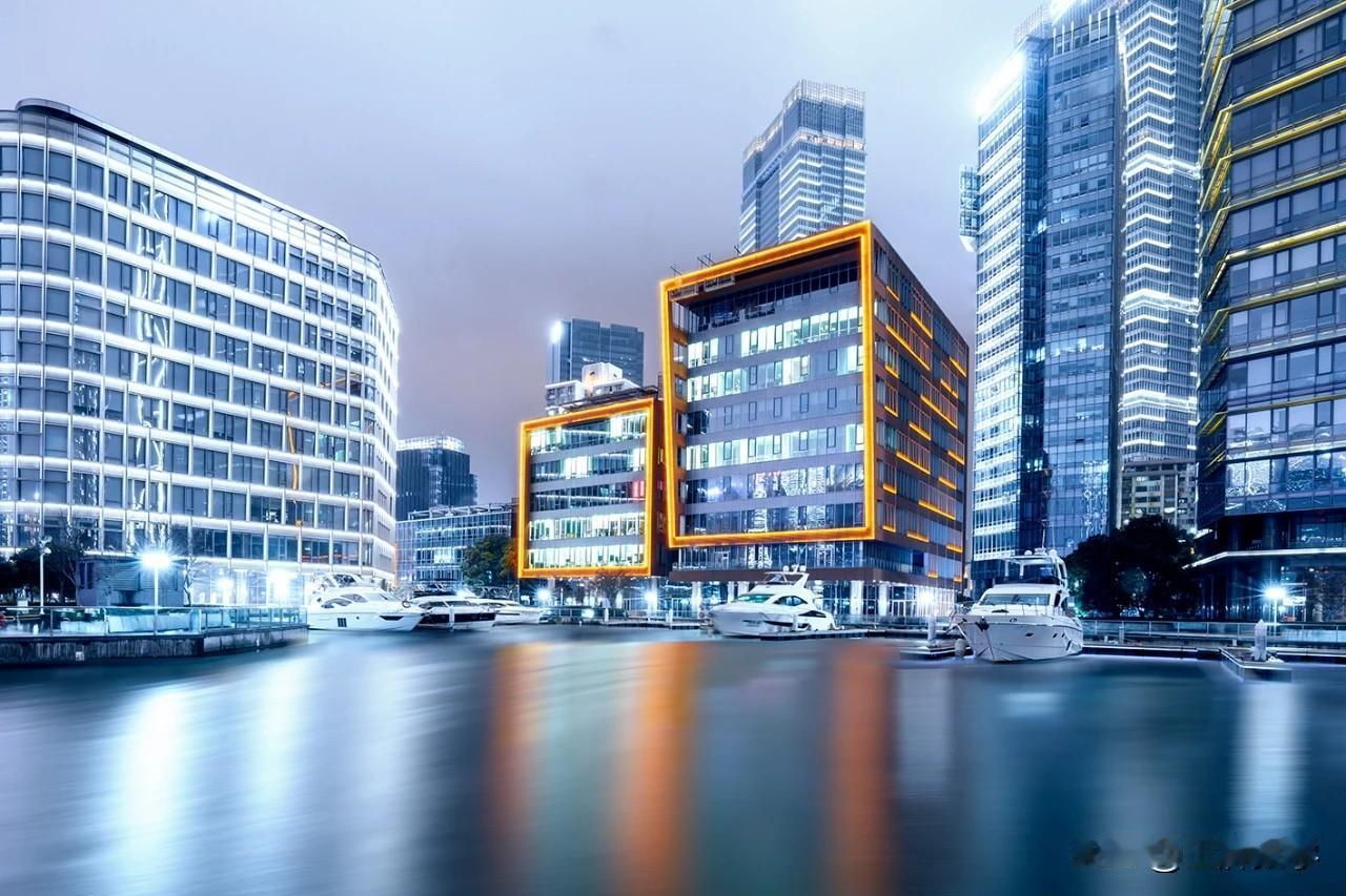 初中数学学习并非单纯比拼刷题数量，而是一场关乎学习习惯、思维品质与心态的长期马拉