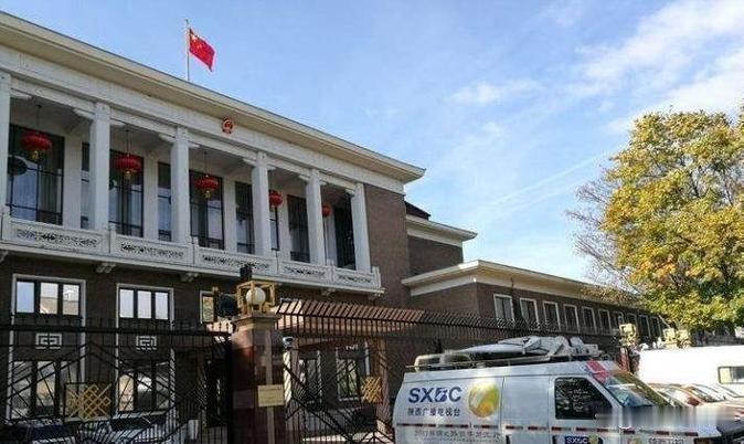 是战是和！中国驻菲律宾大使给出答案，该咋打就咋打。7月24日，中国驻菲律宾大使井