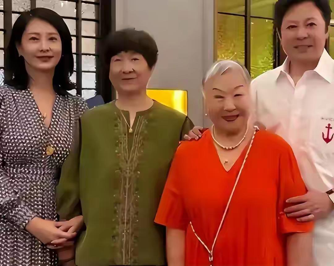 被骂"崇洋媚外"的孙思瀚，真相让人沉默了。

还记得去年那个被全网追着骂的演员吗