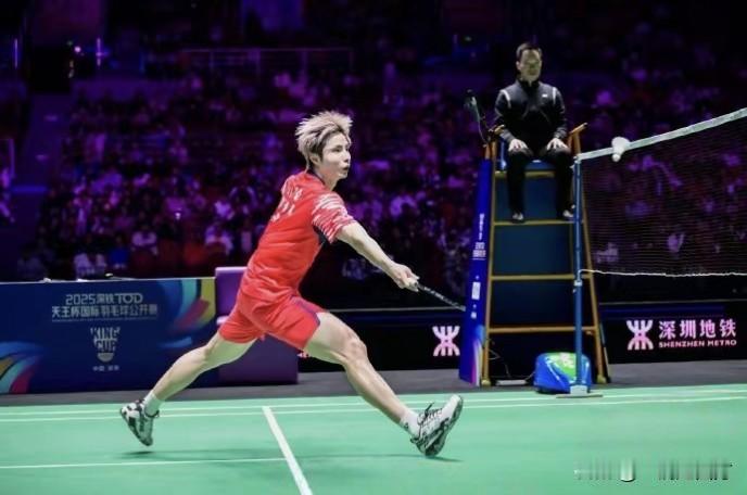 林丹发起的“天王杯”国际羽毛球公开赛首日今天进行首轮八进四的比赛，已经结束的三场