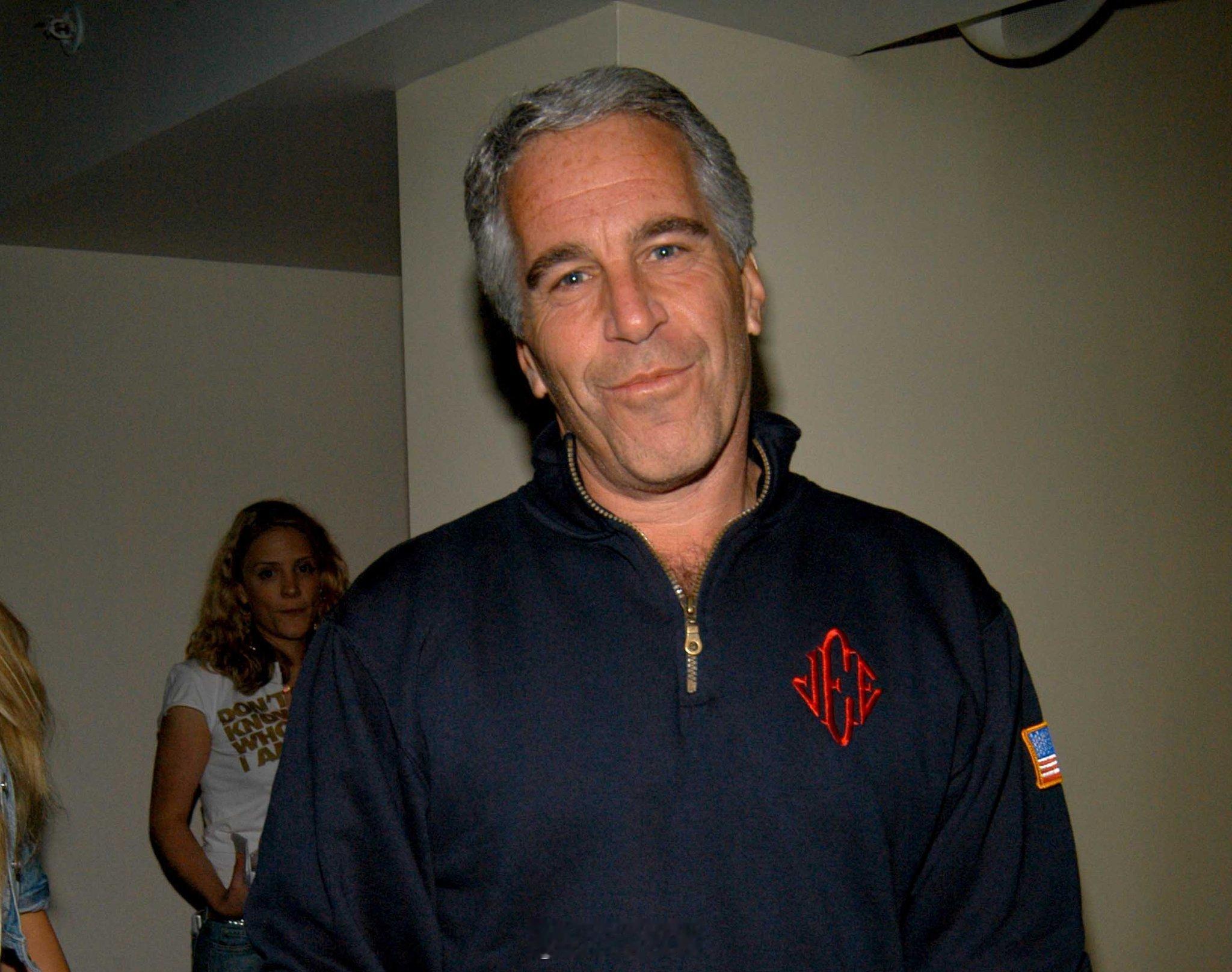 重大消息：今天，美国司法部将公布爱泼斯坦档案中的300 多万页文件内容，其中包括