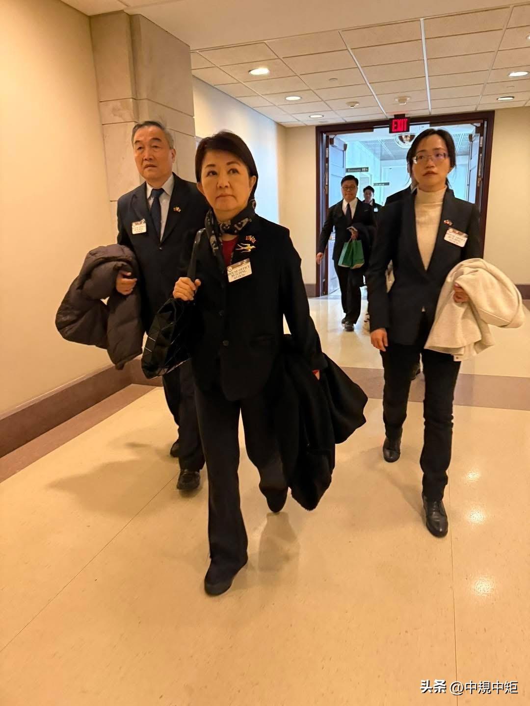 国民党立委罗廷玮昨天（19日）在脸书发文表示，卢秀燕市长这趟访美行，已经让世界看