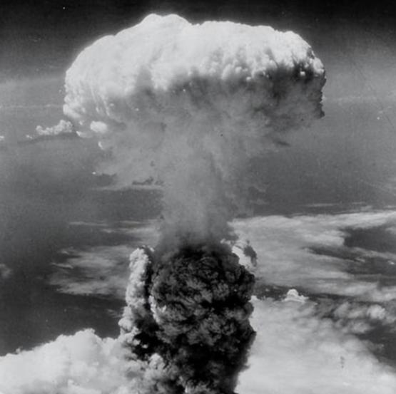 日本右翼叫嚣核报复，专家揭穿虚张声势，背后目的成谜。
12月3号，日本右翼分子桥