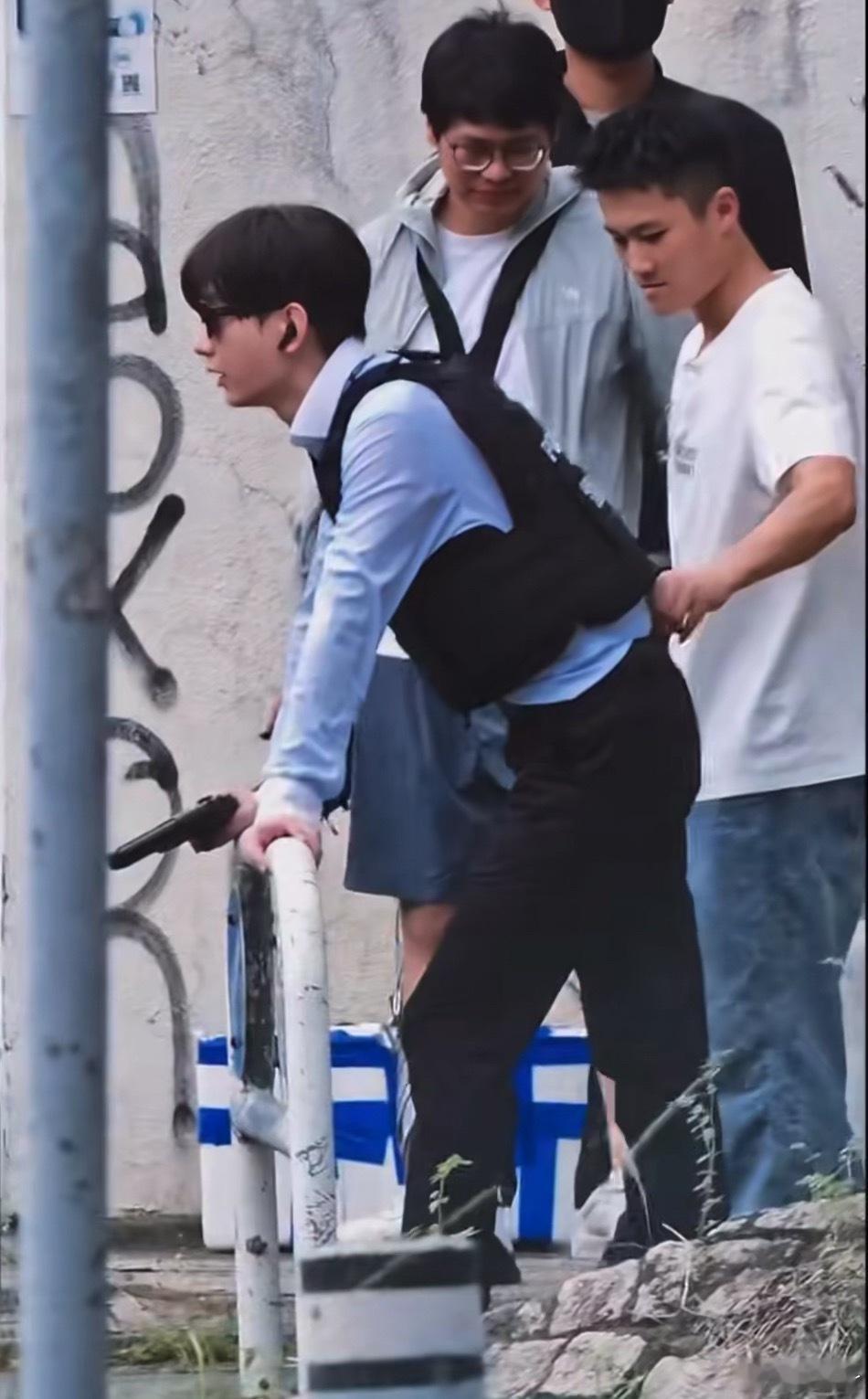 磕……磕到了 