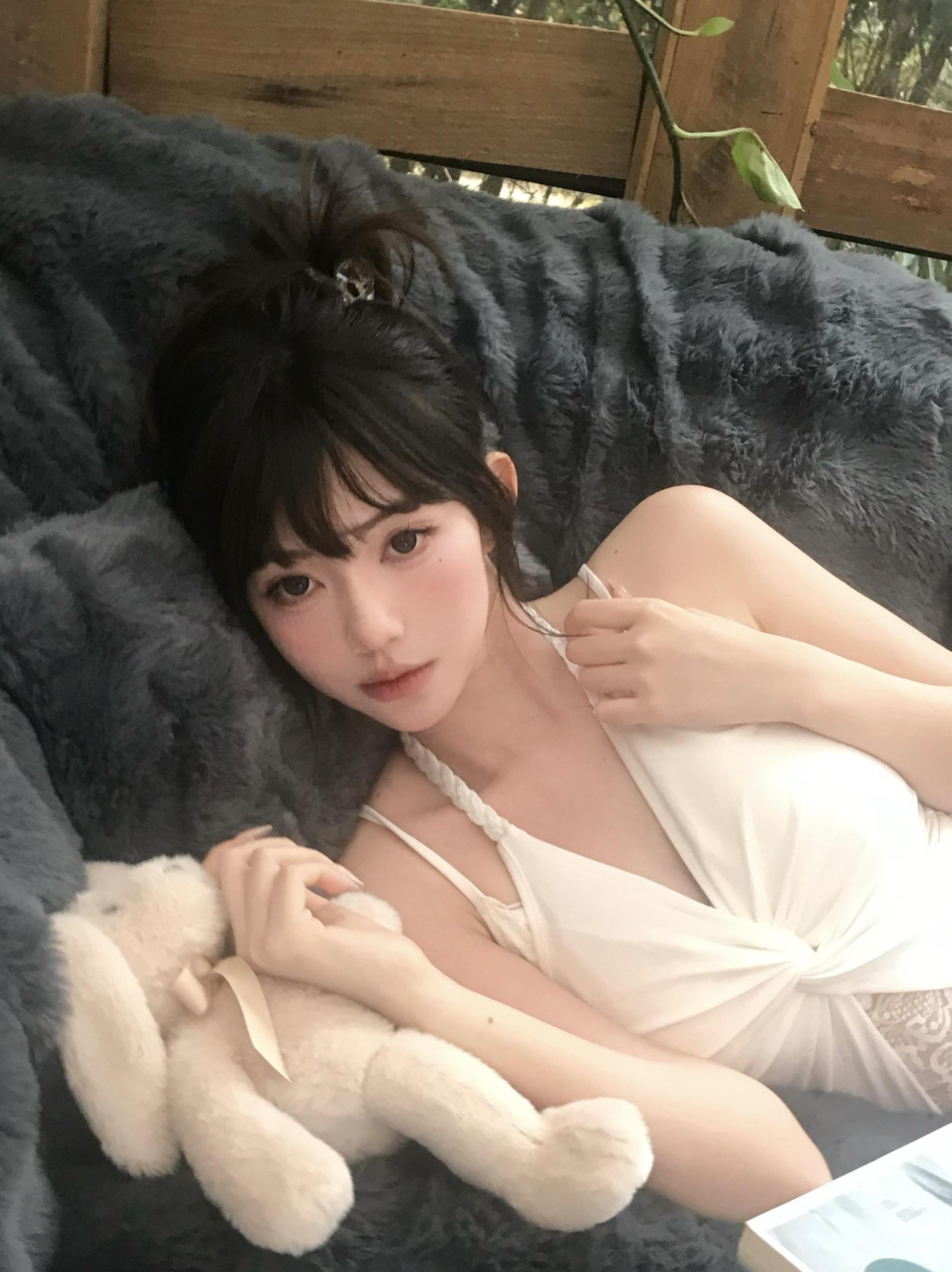 存一些沙发拍照姿势