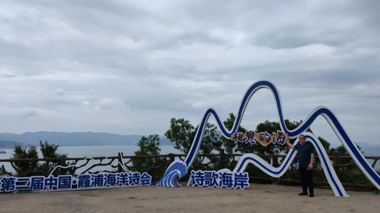 被网贷平台“套路贷”，“欠”的钱越还越多。现在，这家网贷平台让我给他们发个二维码