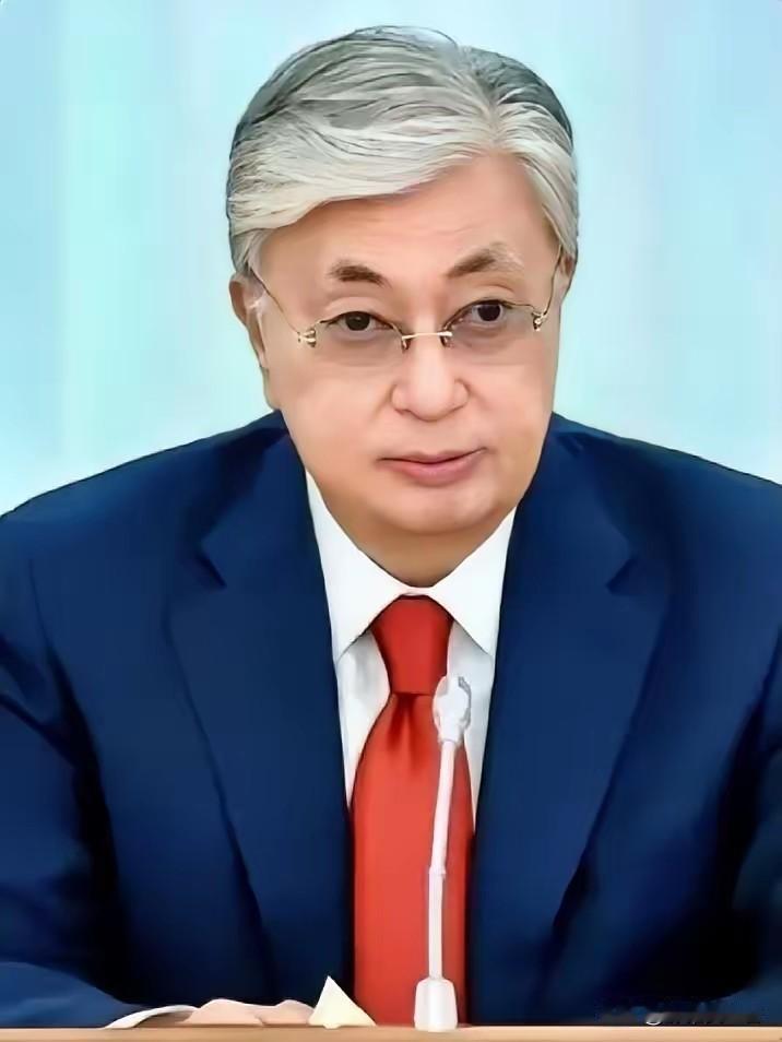 托卡耶夫果然聪明！看了哈萨克斯坦总统托卡耶夫与日本首相高市早苗签署的协议，不得不